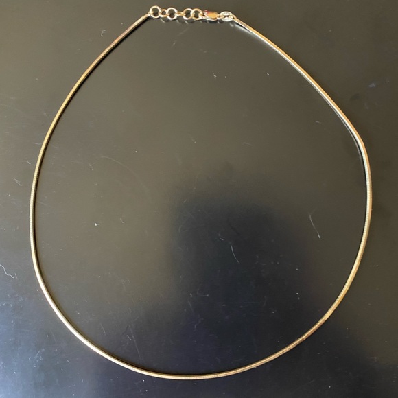 14kt yellow gold rigid necklace box pattern